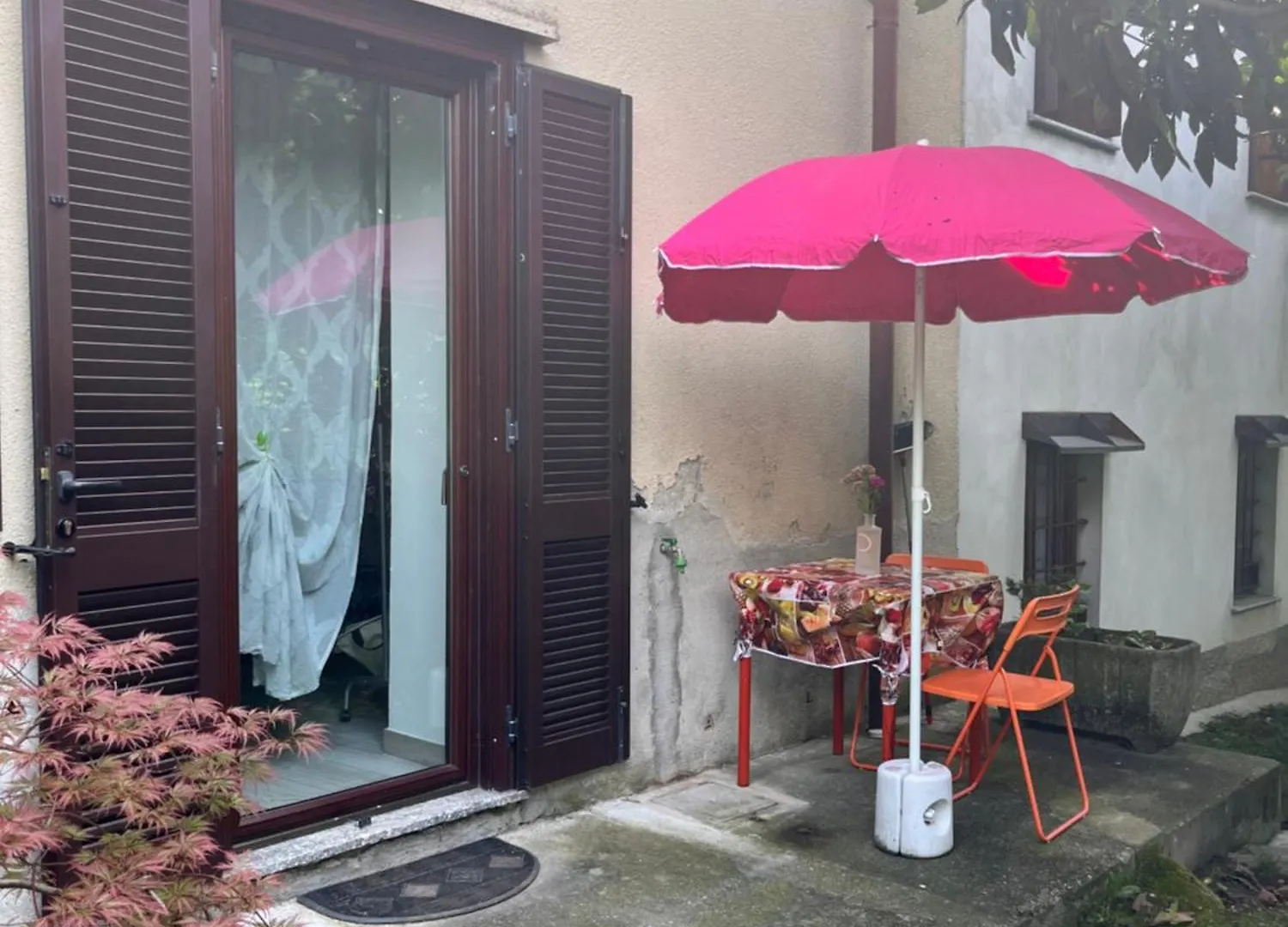 Single Room Il Cortile Como da Manu Maggy&Hope 0*,  Italia